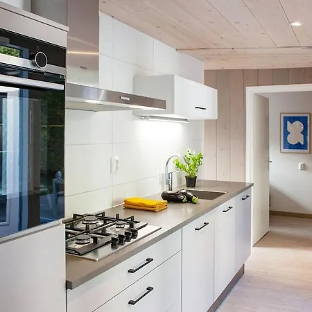 Holiday Home With 2 Bedrooms